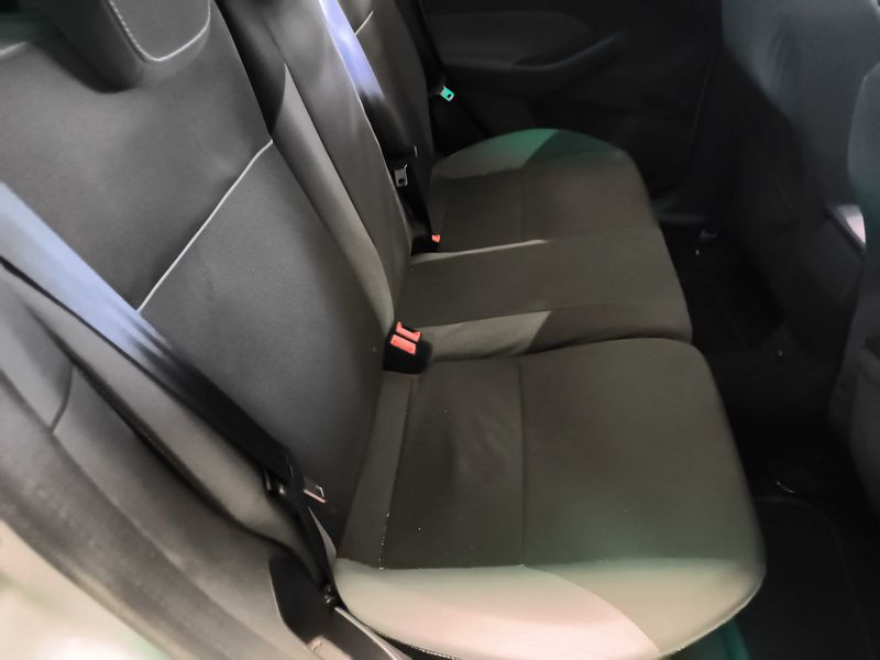 Ford Focus 1.6 TDCi Trend 2011 – снимка 13