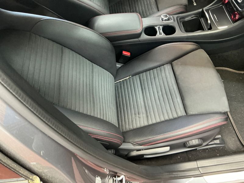 Mercedes-Benz GLA-Klasse GLA 180 AMG Line 2019 – снимка 26