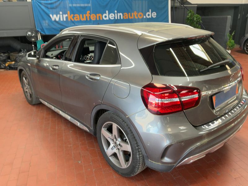 Mercedes-Benz GLA-Klasse GLA 180 AMG Line 2019 – снимка 6