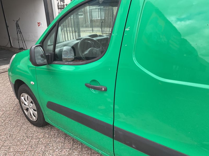 Citroen Berlingo 1.6 HDi Niveau B L1 2015 – снимка на щета