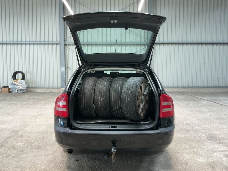 Skoda Octavia 1.6 FSI Ambiente 2008 – снимка 16