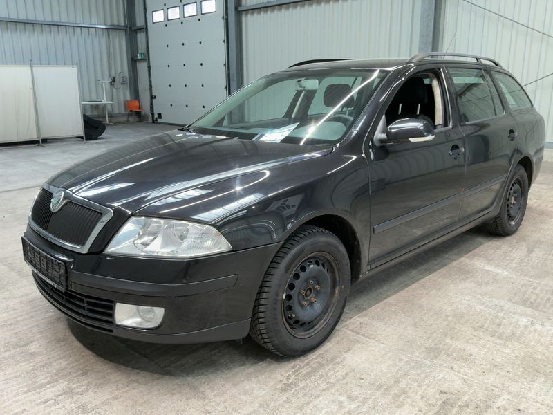 Skoda Octavia 1.6 FSI Ambiente 2008 – снимка 1