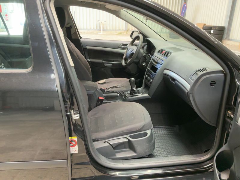 Skoda Octavia 1.6 FSI Ambiente 2008 – снимка 17