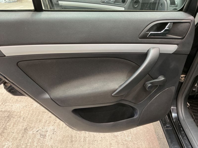 Skoda Octavia 1.6 FSI Ambiente 2008 – снимка 46