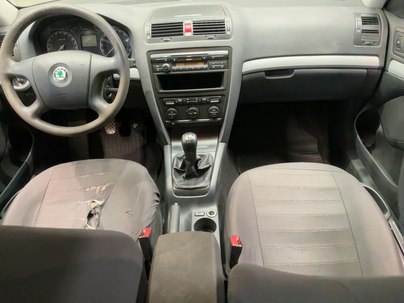 Skoda Octavia 1.6 FSI Ambiente 2008 – снимка 18