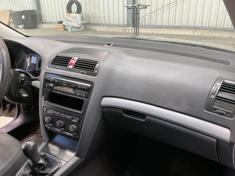 Skoda Octavia 1.6 FSI Ambiente 2008 – снимка 51