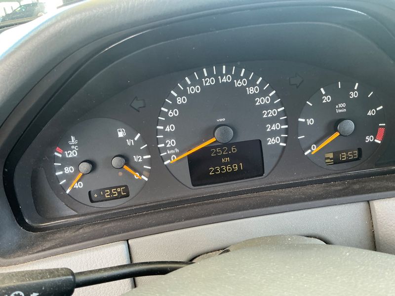 Mercedes-Benz E-Klasse E 320 CDI Elegance 2000 – снимка 7