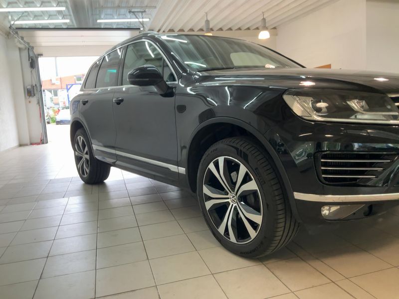 Volkswagen Touareg 3.0 V6 TDI Exclusive Terrain Tech BlueMotion Tech 2017 – снимка 12