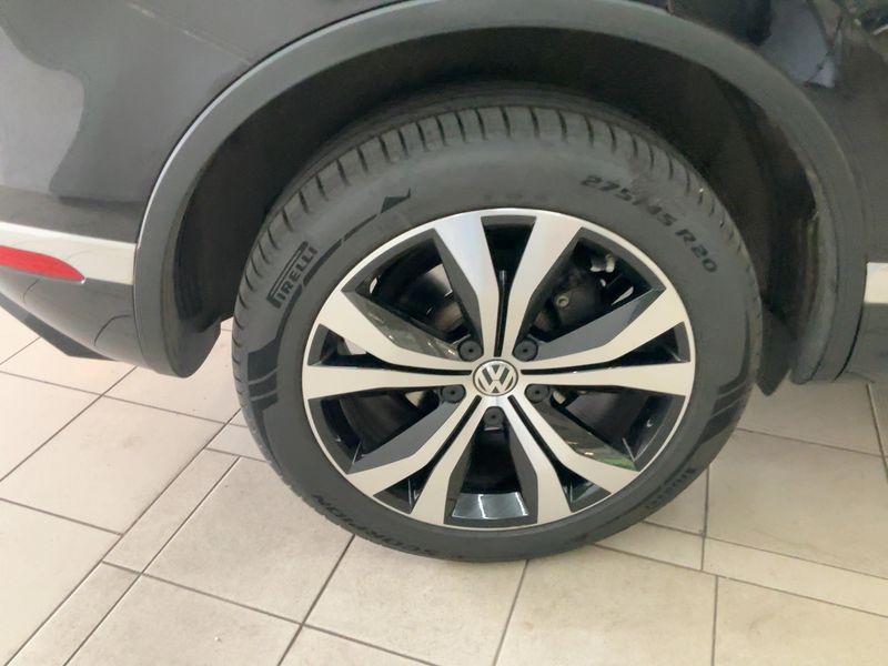 Volkswagen Touareg 3.0 V6 TDI Exclusive Terrain Tech BlueMotion Tech 2017 – снимка 9
