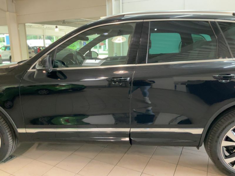 Volkswagen Touareg 3.0 V6 TDI Exclusive Terrain Tech BlueMotion Tech 2017 – снимка 4