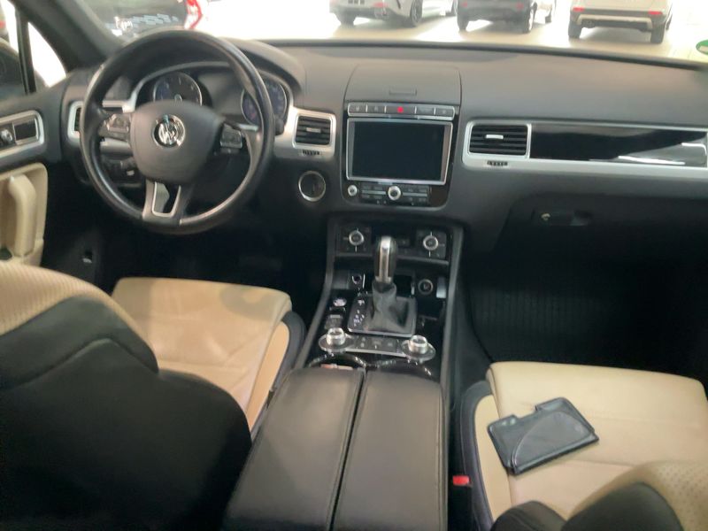 Volkswagen Touareg 3.0 V6 TDI Exclusive Terrain Tech BlueMotion Tech 2017 – снимка 18
