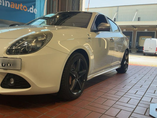 Alfa Romeo Giulietta 1.8 Turbo Quadrifoglio Verde 2010 – снимка 2