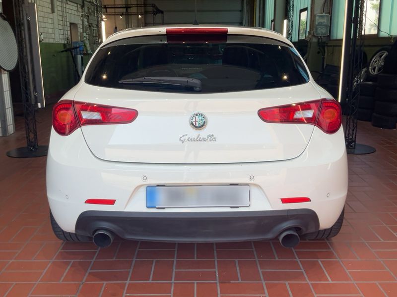 Alfa Romeo Giulietta 1.8 Turbo Quadrifoglio Verde 2010 – снимка 7