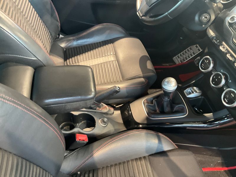 Alfa Romeo Giulietta 1.8 Turbo Quadrifoglio Verde 2010 – снимка 34