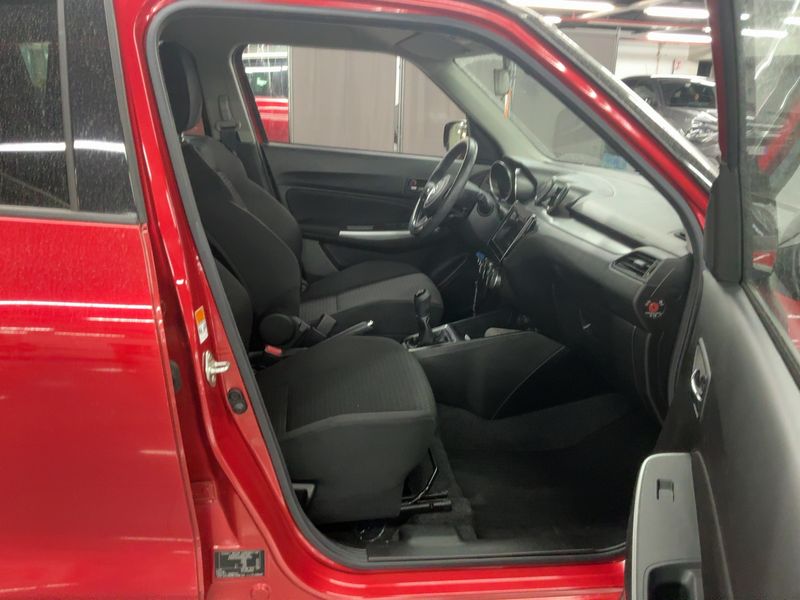 Suzuki Swift 1.2 DualJet Mild-Hybrid Top 2023 – снимка 16