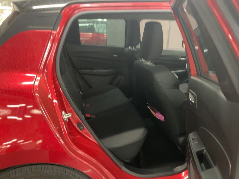 Suzuki Swift 1.2 DualJet Mild-Hybrid Top 2023 – снимка 19
