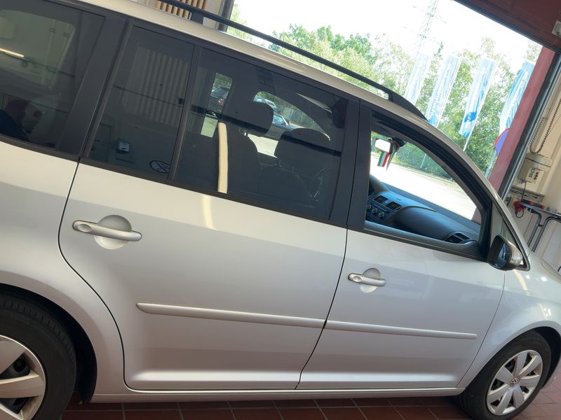 Volkswagen Touran 1.6 TDI Comfortline BlueMotion Tech 2013 – снимка 10