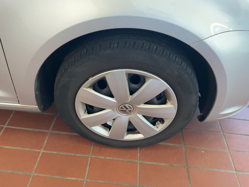 Volkswagen Touran 1.6 TDI Comfortline BlueMotion Tech 2013 – снимка 11