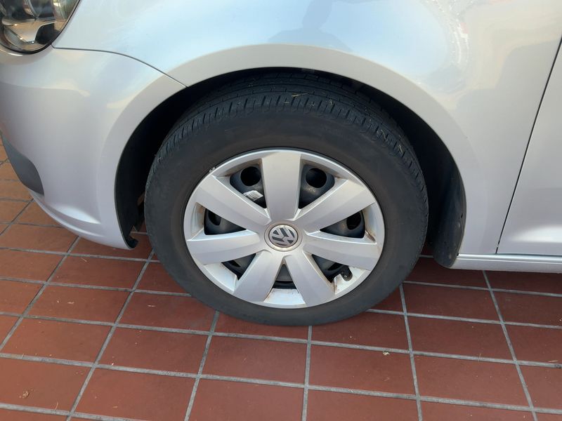 Volkswagen Touran 1.6 TDI Comfortline BlueMotion Tech 2013 – снимка 3