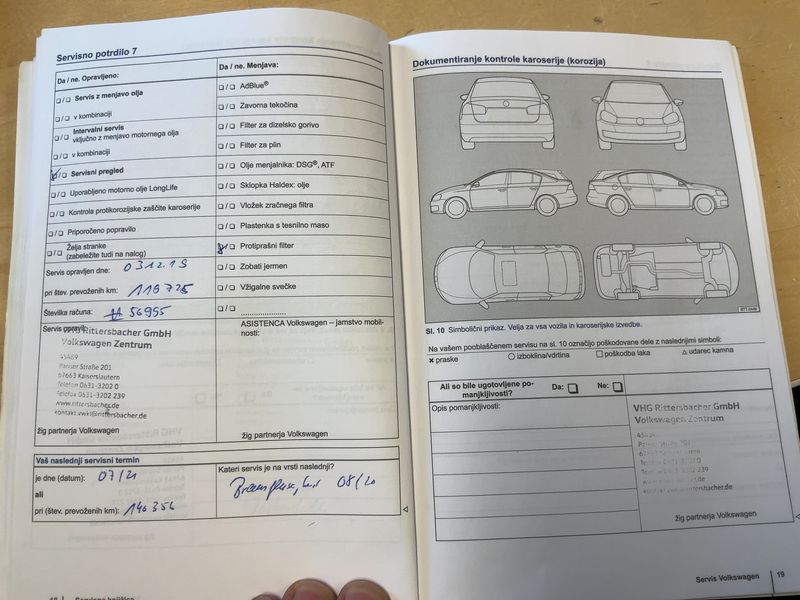 Volkswagen Touran 1.6 TDI Comfortline BlueMotion Tech 2013 – снимка 28