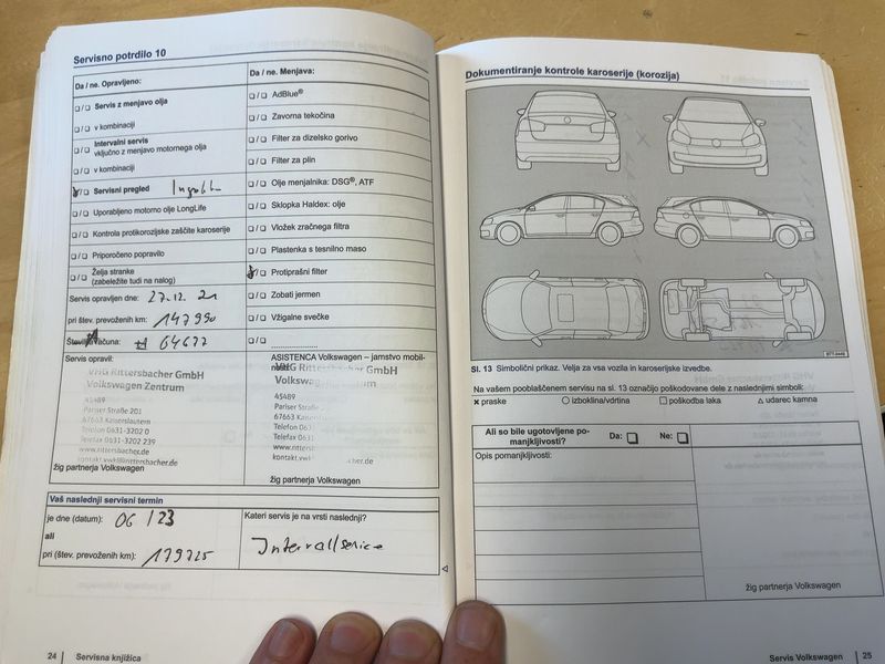 Volkswagen Touran 1.6 TDI Comfortline BlueMotion Tech 2013 – снимка 31