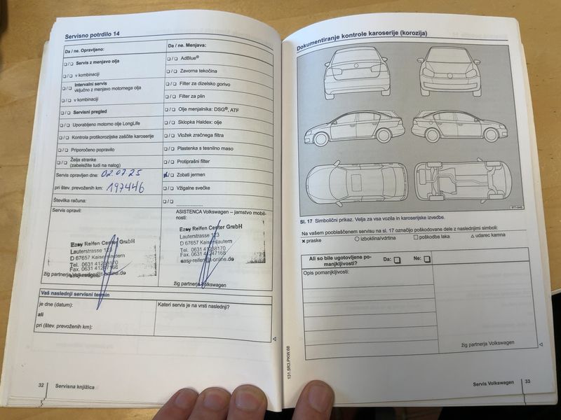 Volkswagen Touran 1.6 TDI Comfortline BlueMotion Tech 2013 – снимка 35