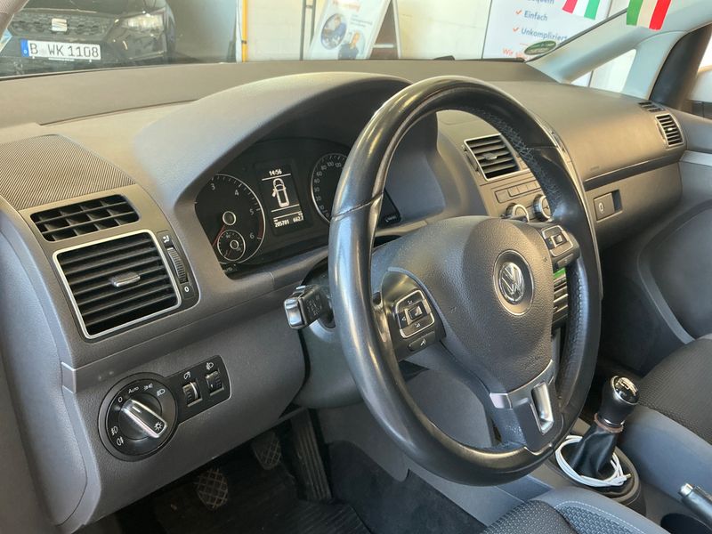 Volkswagen Touran 1.6 TDI Comfortline BlueMotion Tech 2013 – снимка 23