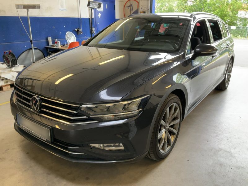 Volkswagen Passat 2.0 TDI Business 4Motion 2021 – снимка 1