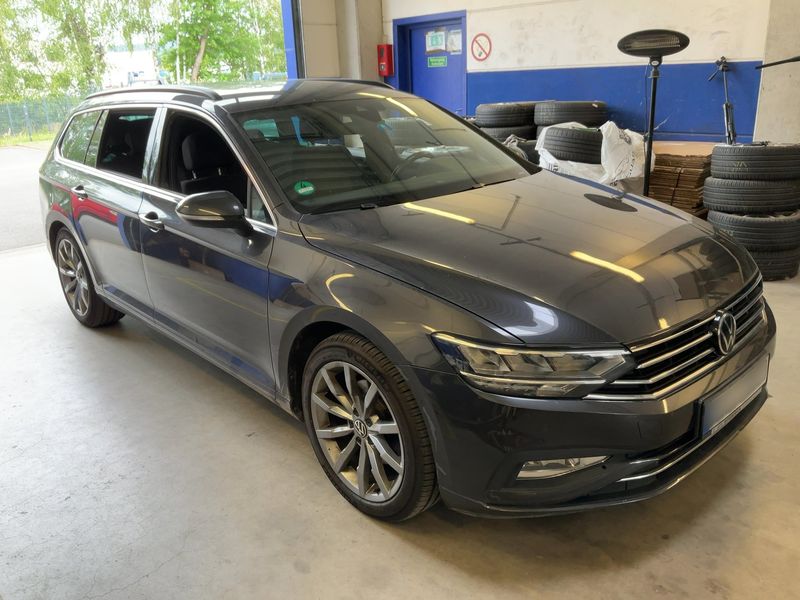 Volkswagen Passat 2.0 TDI Business 4Motion 2021 – снимка 12