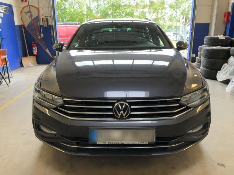 Volkswagen Passat 2.0 TDI Business 4Motion 2021 – снимка 14