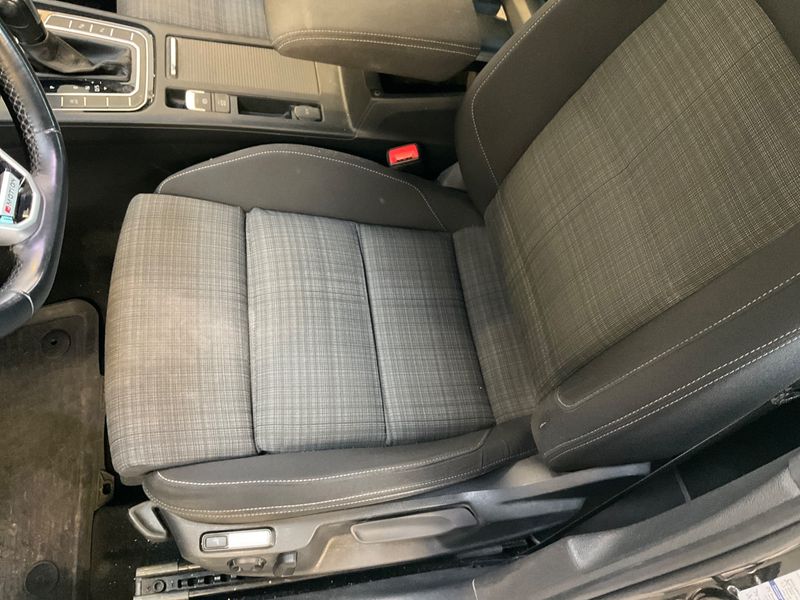 Volkswagen Passat 2.0 TDI Business 4Motion 2021 – снимка 26