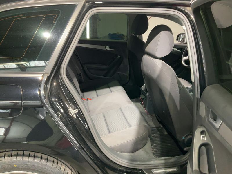Audi A4 2.0 TDI Attraction 2014 – снимка 14