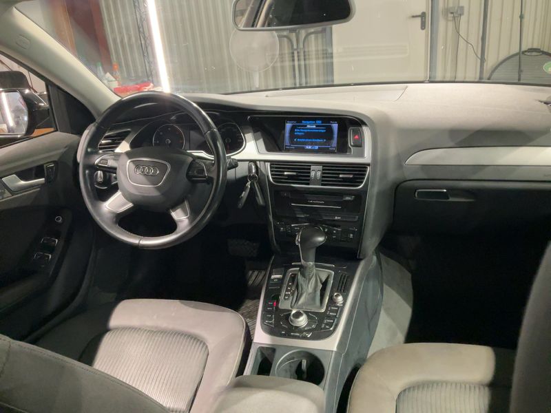 Audi A4 2.0 TDI Attraction 2014 – снимка 12