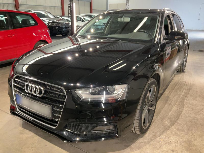 Audi A4 2.0 TDI Attraction 2014