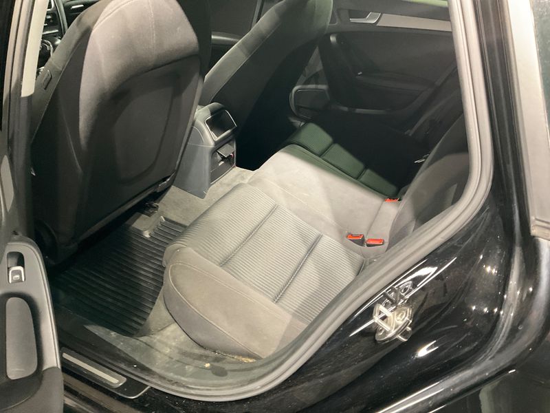 Audi A4 2.0 TDI Attraction 2014 – снимка 31