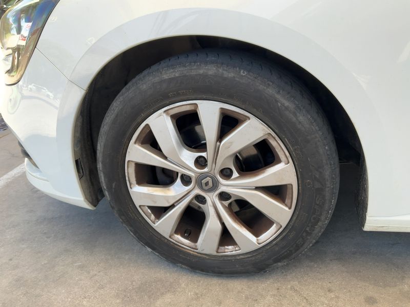 Renault Megane 1.5 BLUE dCi Limited 2020 – снимка 3