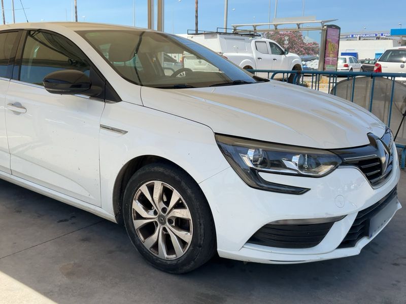 Renault Megane 1.5 BLUE dCi Limited 2020 – снимка 12