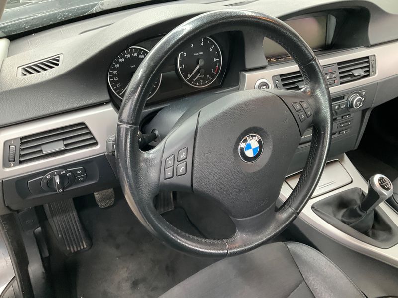 BMW 3er 320i 2006 – снимка 37