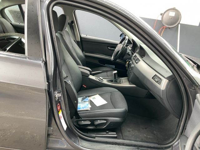 BMW 3er 320i 2006 – снимка 17