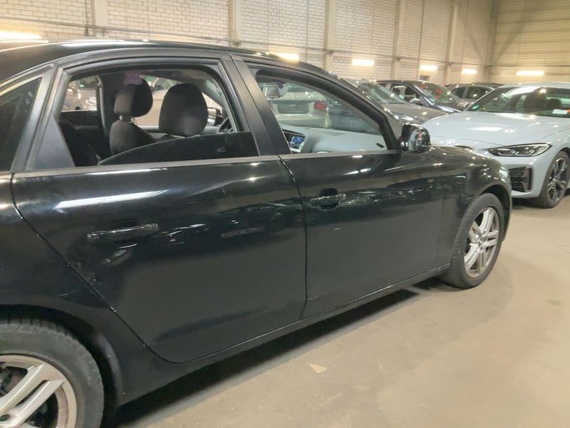 Audi A4 2.0 TDI quattro Attraction 2015 – снимка 10