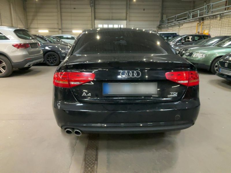 Audi A4 2.0 TDI quattro Attraction 2015 – снимка 7
