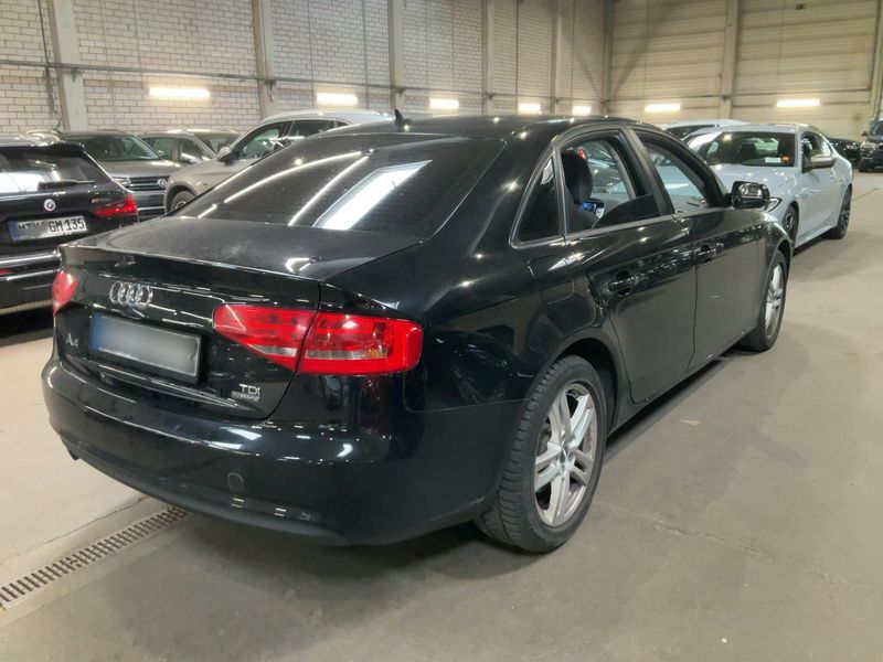 Audi A4 2.0 TDI quattro Attraction 2015 – снимка 8
