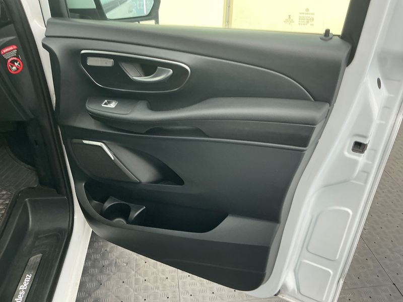 Mercedes-Benz V-Klasse V 250 d lang 4Matic BlueTEC 2018 – снимка 24