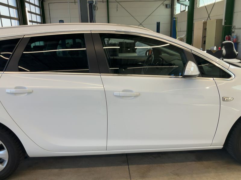Opel Astra 1.4 Turbo Exklusiv 2015 – снимка 10