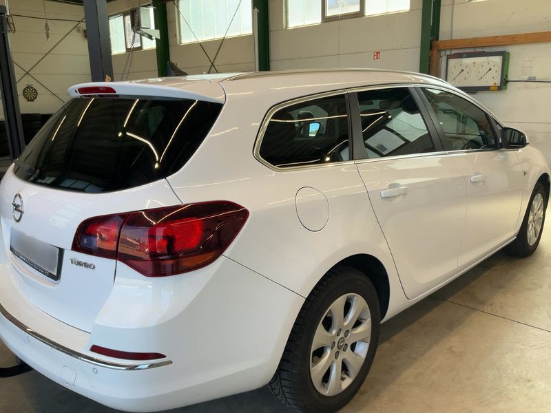 Opel Astra 1.4 Turbo Exklusiv 2015 – снимка 8