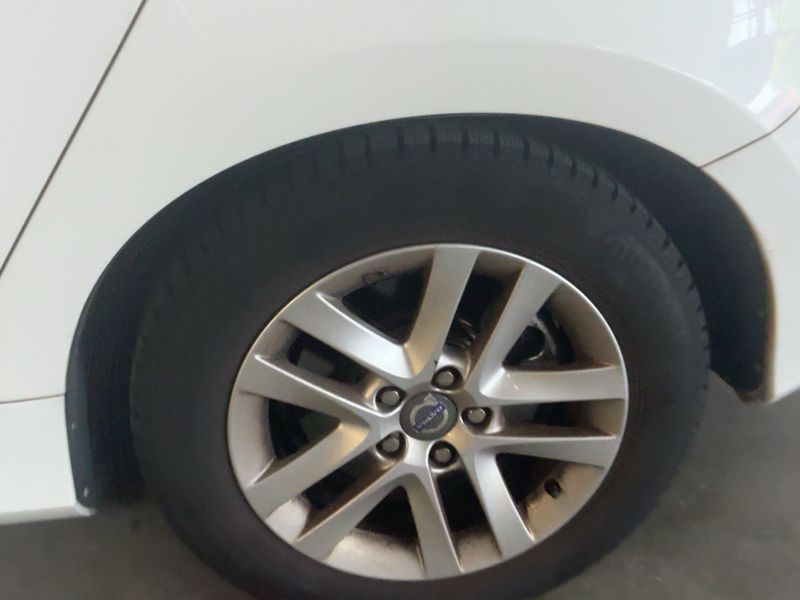 Volvo V60 2.4 D5 Momentum 2011 – снимка 5