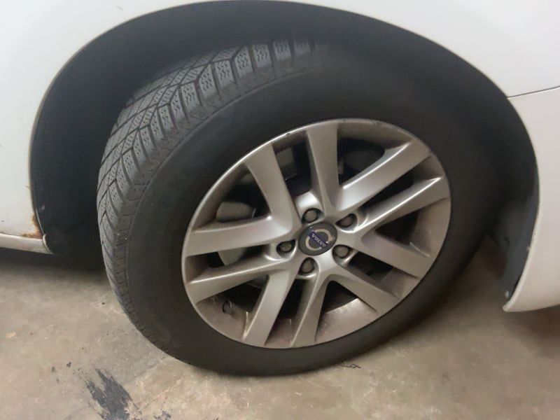 Volvo V60 2.4 D5 Momentum 2011 – снимка 11