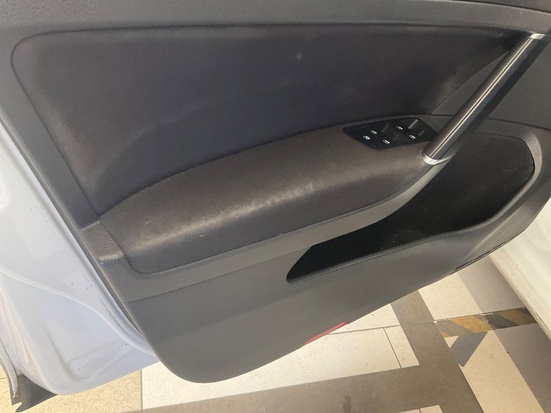 Volkswagen Golf VII 1.0 TSI Comfortline BlueMotion Tech 2018 – снимка 25