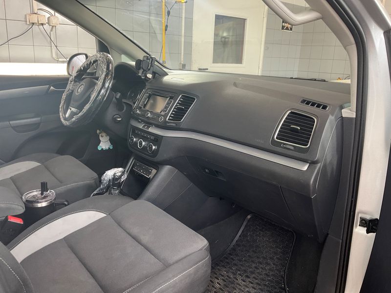 Volkswagen Sharan 2.0 TDI Life BlueMotion Tech 2013 – снимка 26
