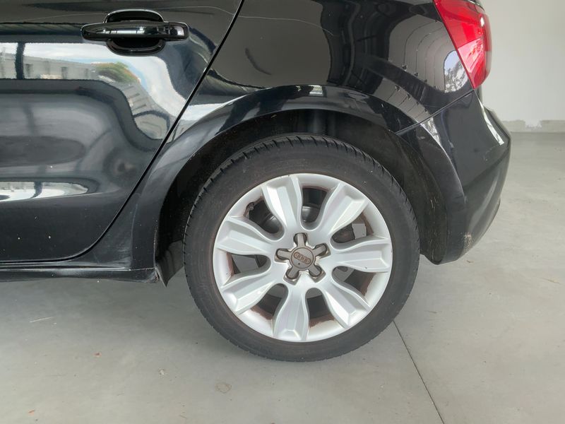 Audi A1 Sportback 1.6 TDI Ambition 2014 – снимка 5